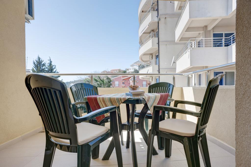 Apartmani Agape Petrovac Exterior foto