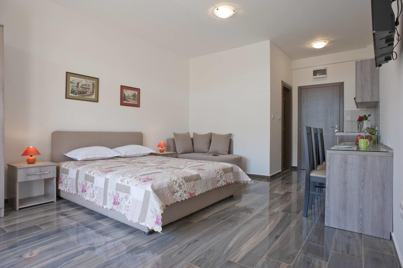 Apartmani Agape Petrovac Exterior foto